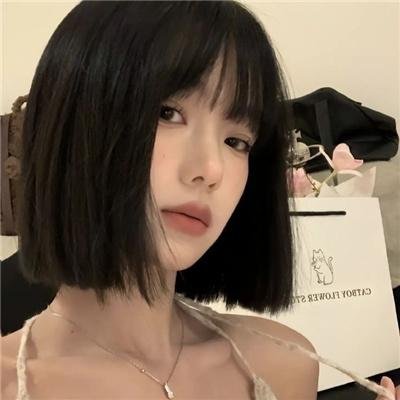 湖畔的女人们